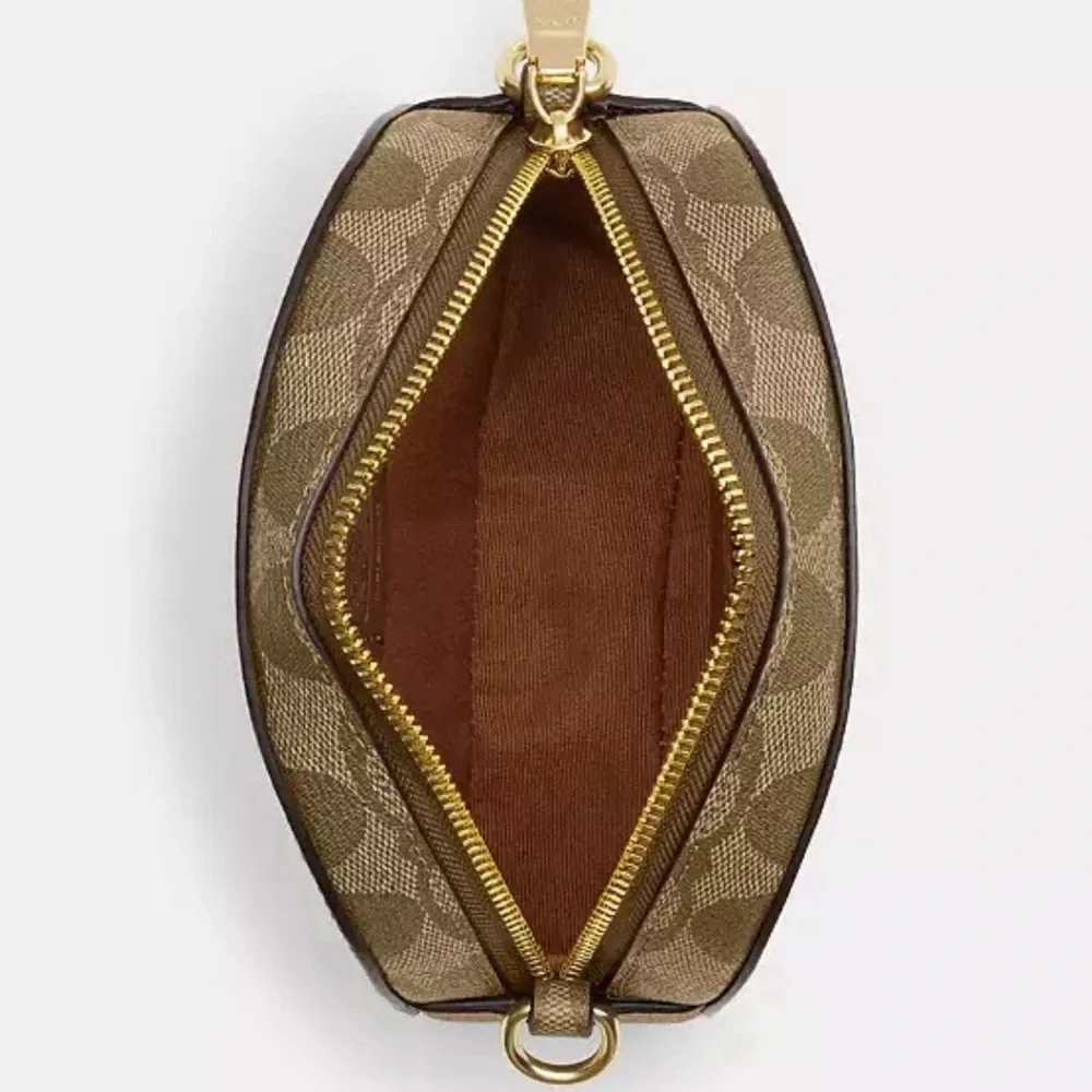 ❤️❤️❤️Authentic Coach mini crossbody bag❤️❤️❤️ - Picture 3 of 8